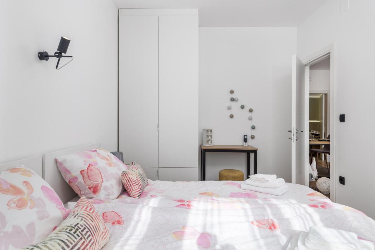 Trio Apartment *