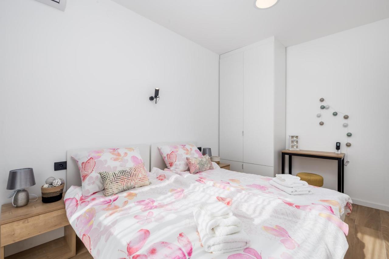 Apartment Trio *